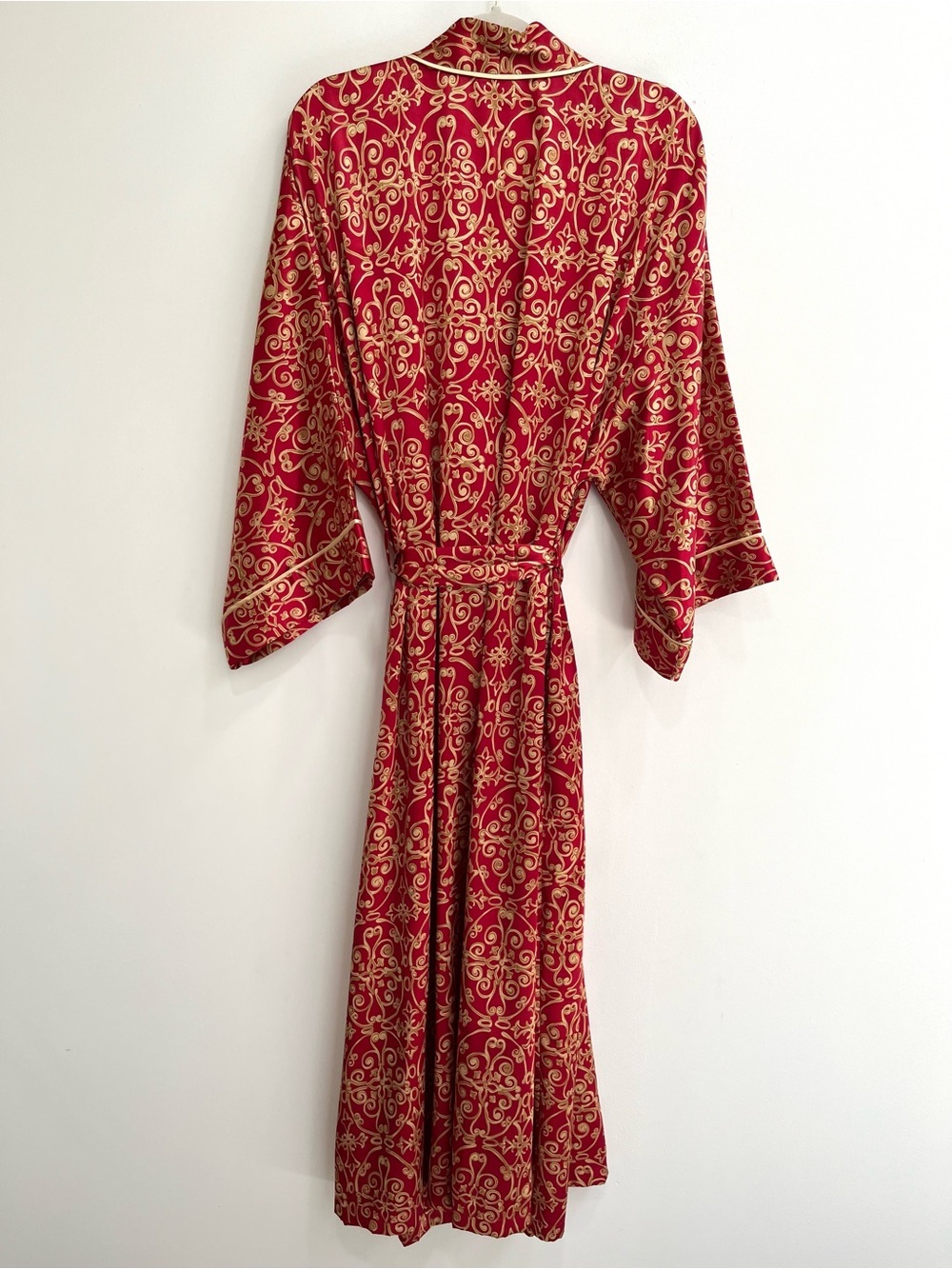 Natori Classics Vintage 90’s Y2K Red and Gold Satin Robe Saks Fifth Avenue 1X - Picture 2 of 12